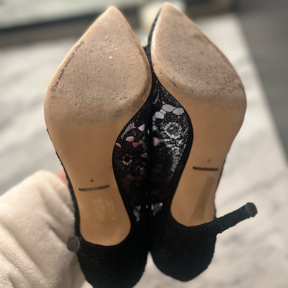 Worn - Dolce & Gabbana Black Lace Bellucci Crystal Embellished Pumps Size 41 - Picture 4 of 6
